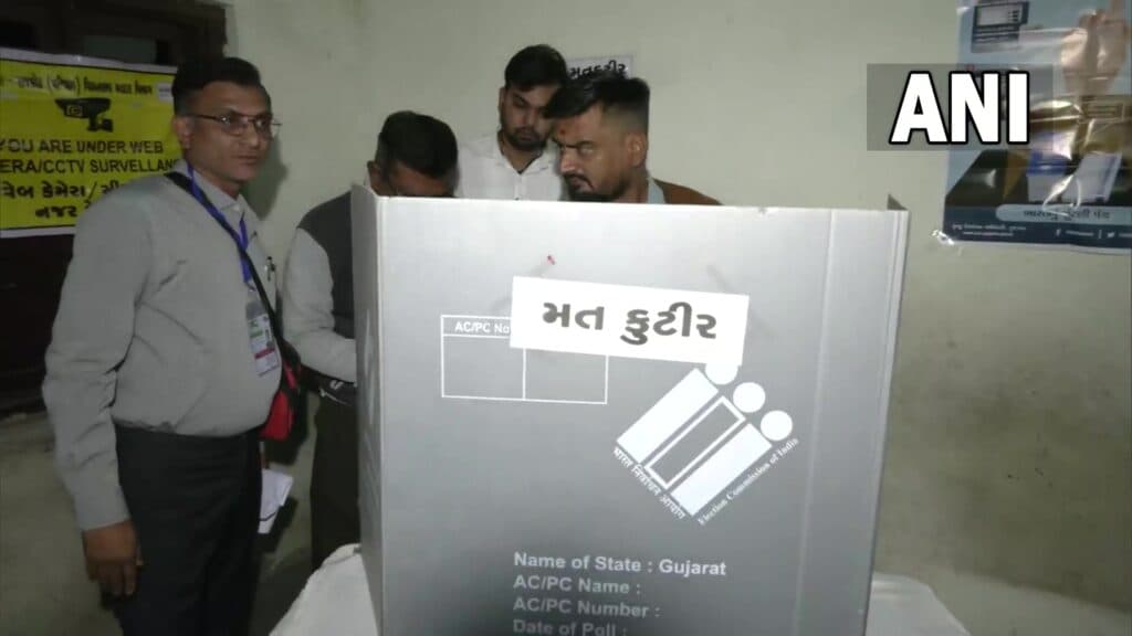 ચૂંટણીપંચે મતદારની ઓળખ માટે રજુ કરી શકાય તેવા દસ્તાવેજોની યાદી જાહેર