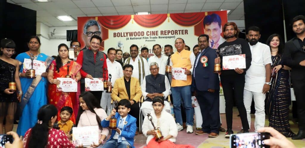BCR Global Iconic Award 2022 : कलाकार, पत्रकार और समाज में शानदार काम करने वालों का हुआ सम्मान, सांसद रामचंद्र जांगड़ा ने दिया अवार्ड