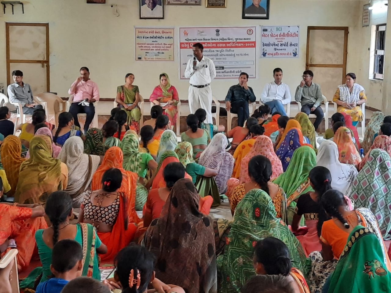 દેધરોટા ખાતે મહિલાઓને ઘરેલુ હિંસા અધિનિયમ અંગે માર્ગદર્શન સેમીનાર યોજાયો