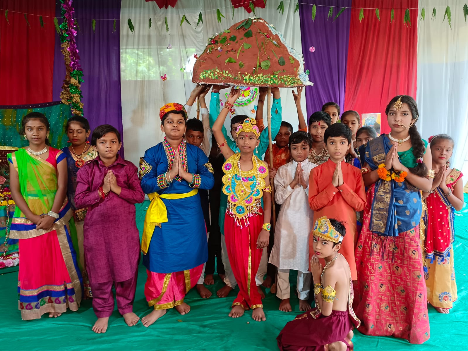 ડભોઇમા વિશ્વભારતી અને બ્રહ્માકુમારીએ જન્માષ્ટમી મહોત્સવની ઉજવણી કરી