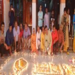Noida में देव दीपावली की धूम, 1100 दीयों की रोशनी से जगमगाया सेक्टर 82 का ये मंदिर