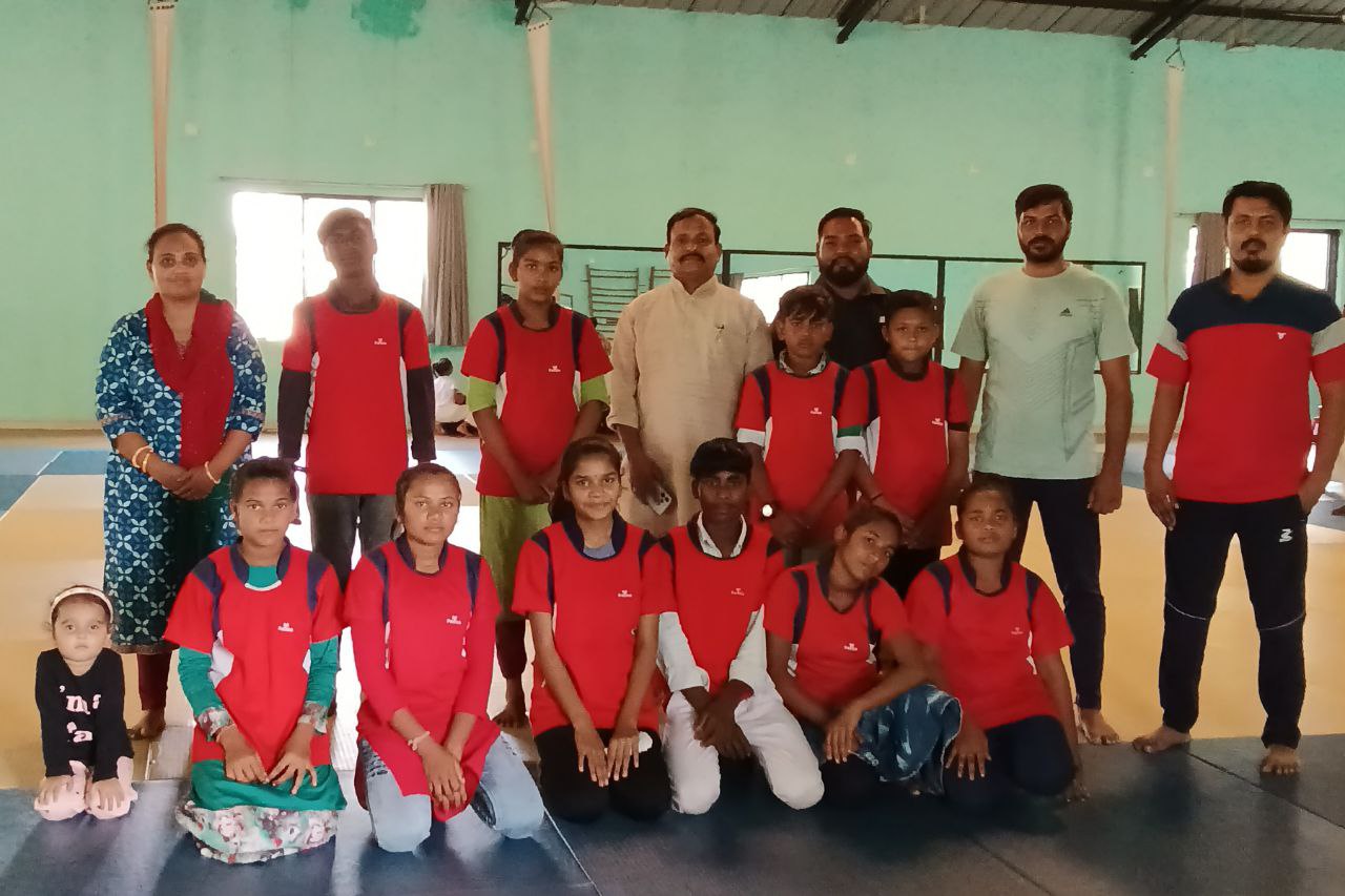 દાહોદ: દેવગઢ બારીયાના સ્પોર્ટ કોમ્પ્લેક્સ ખાતે…