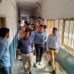 Loksabha Election 2024: जिला निर्वाचन अधिकारी मनीष कुमार वर्मा ने कंट्रोल रूम-एम.सी.एम.सी. कार्यालय का स्थलीय निरीक्षण किया