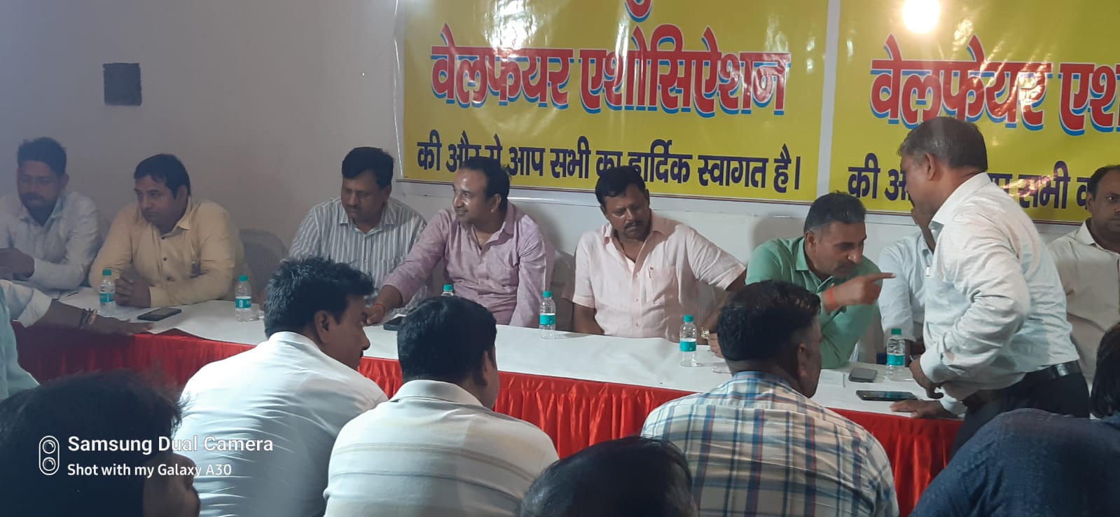 Bhangel Salarpur Traders Association Discusses Issues with Authority Officials