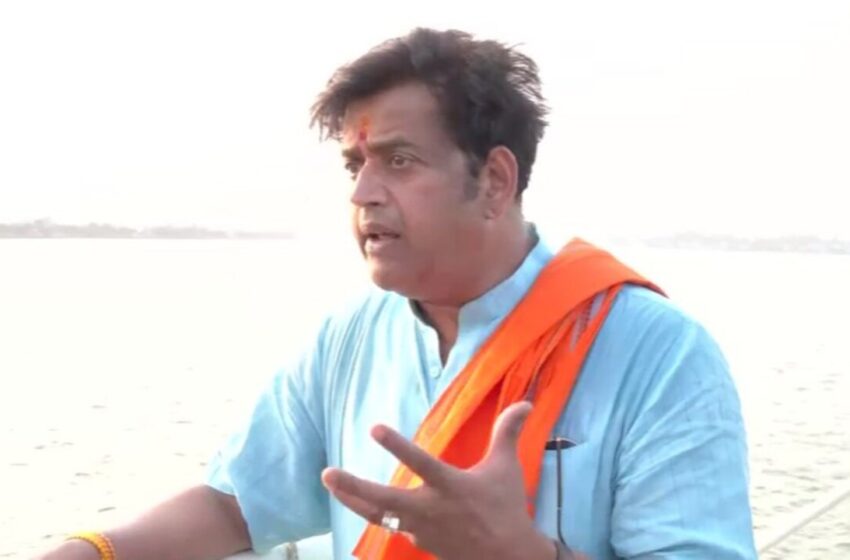  गोरखपुर में सांसद रवि किशन(MP Ravi Kishan) ने उठाया कदम: ठंड के मौसम में गरीबों के बीच कंबल वितरित किए