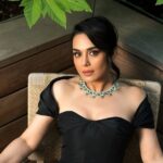 7 Ways Bollywood’s Preity Zinta Redefined Courage and Charm