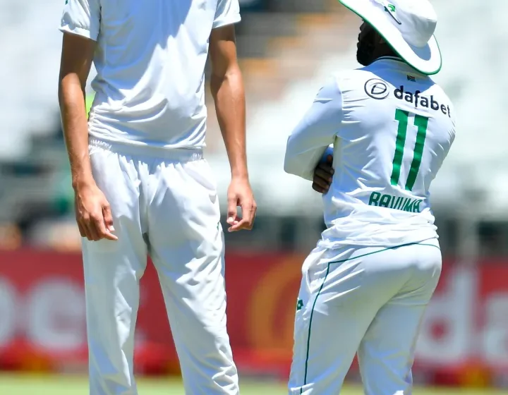 Temba Bavuma height कितनी है? क्या सचिन तेंदुलकर उनसे लंबे हैं?