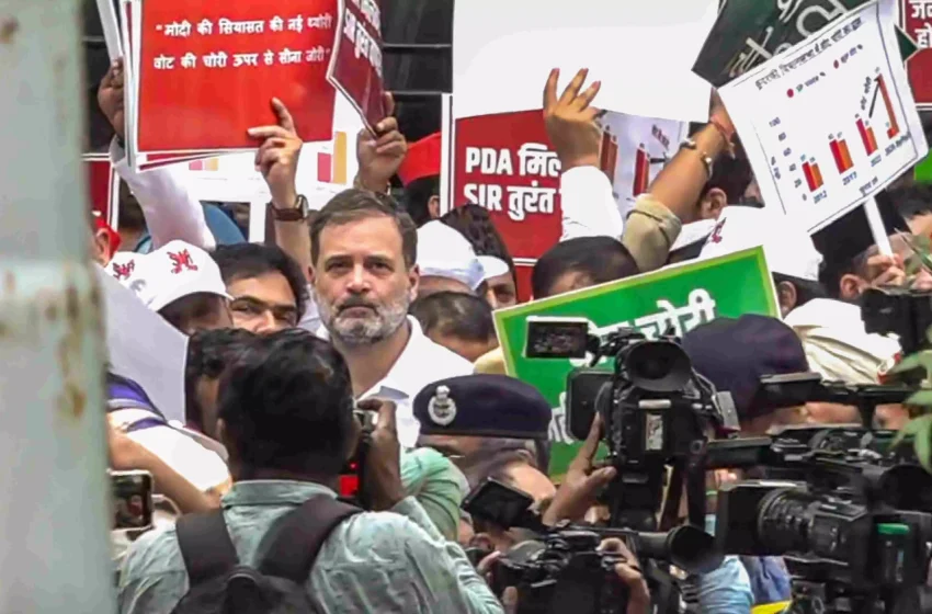 Rahul Gandhi and Election Commission 2025 : Protests, Voter Fraud Allegations, and Political Showdown