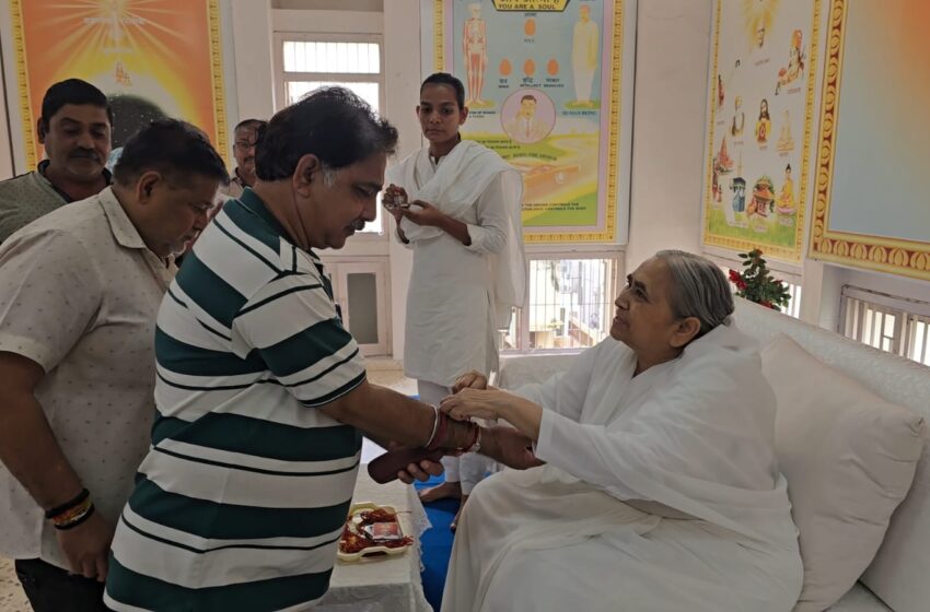 હિંમતનગર: બ્રહ્માકુમારીઝ ખાતે પરમાત્માના રક્ષાકવચ રક્ષાબંધન કાર્યક્રમ કરવામાં આવ્યો