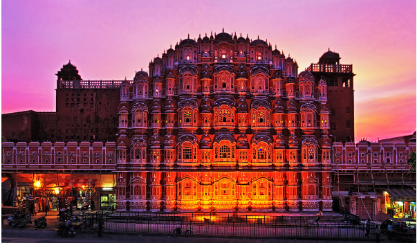  Whispers of the Wind: Unveiling the Enchanting Hawa Mahal in Jaipur