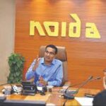 Noida Authority News: IGRS–RTI में लापरवाही पर नोएडा प्राधिकरण की सख्ती, एक लेखपाल बर्खास्त, दूसरे का वेतन रोका, एक्शन मोड में CEO