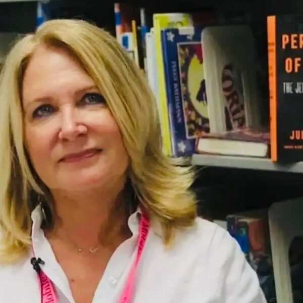 જુલી કે બ્રાઉન – આ છે પત્રકારત્વની શક્તિનો…