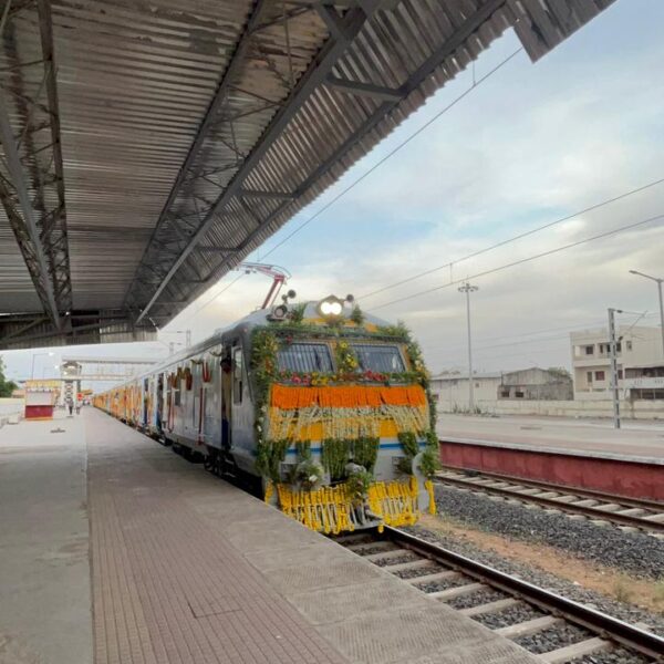 ઐતિહાસિક ખેડબ્રહ્મા-અસારવા નવી ટ્રેન સેવાનો વિધિવત પ્રારંભ