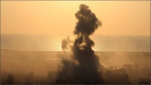 US-Iran Conflict : दिन के उजाले में अमेरिकी हवाई हमलों से बढ़ा तनाव, क्या पश्चिम एशिया में नई जंग की आशंका है?