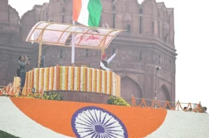 80वें Independence Day पर खरगे का पीएम मोदी पर हमला : लाल किले के भाषण को लेकर उठाए सवाल