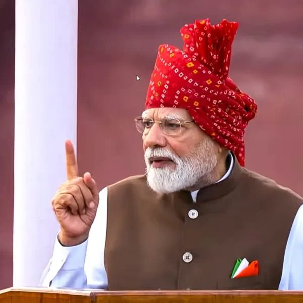 80वें Independence Day पर खरगे का पीएम मोदी पर हमला : लाल किले के भाषण को लेकर उठाए सवाल