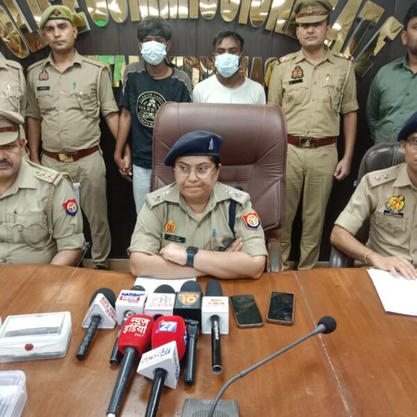 Mobile Phone Snatching Noida : थाना एक्सप्रेसवे पुलिस ने दो आरोपियों को किया गिरफ्तार