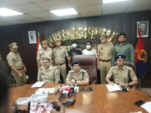 Mobile Phone Snatching Noida : थाना एक्सप्रेसवे पुलिस ने दो आरोपियों को किया गिरफ्तार