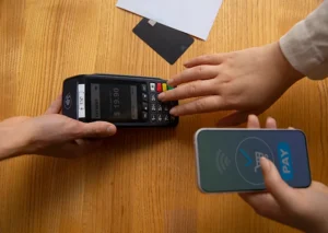 Apple pay : The Complete Guide to Faster, Safer Contactless Payments